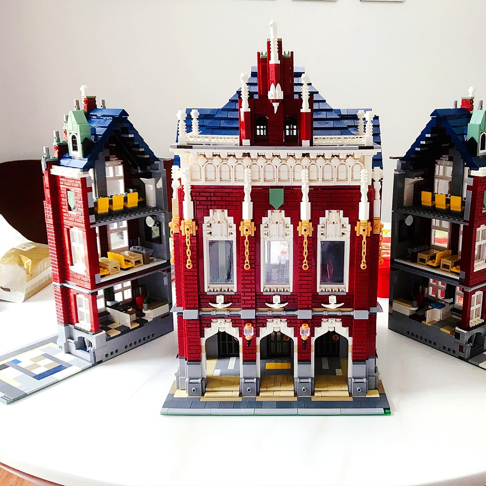 LEGO MOC Town House - Dark Pink Edition by menschab