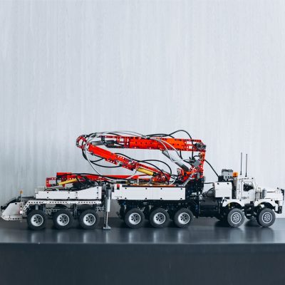 Engineering Heavy Duty Trailer Tower Head Kenworth C500B Putzmeister M70Tractor technology Blocks DIY ChildrenToyGift MOC 105070 2 - LEPIN LEPIN Store