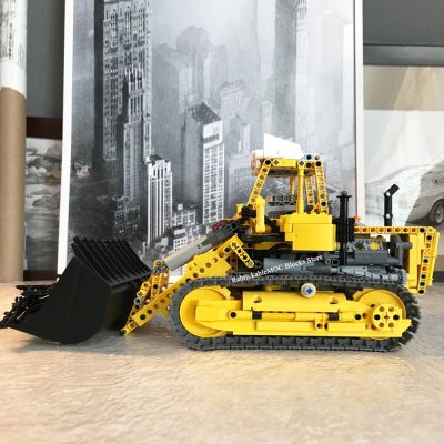 NEW MOC Classic Retro Urban Engineering DEUTZ DL1300 Tracked Loader RC technology DIY ChildrenToy Birthday Gift 2 - LEPIN LEPIN Store